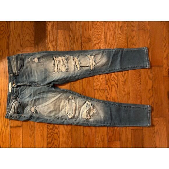 KanCan Distressed Jeans - Picture 1 of 4